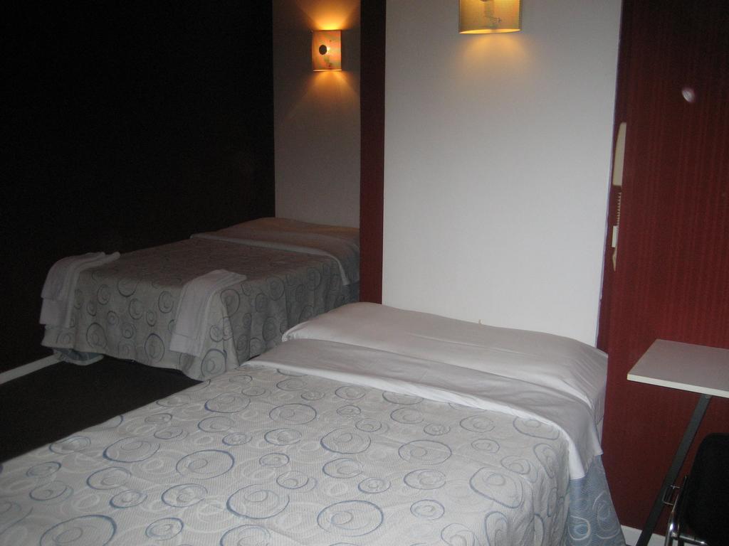Hotel Meteore Paris Ngoại thất bức ảnh